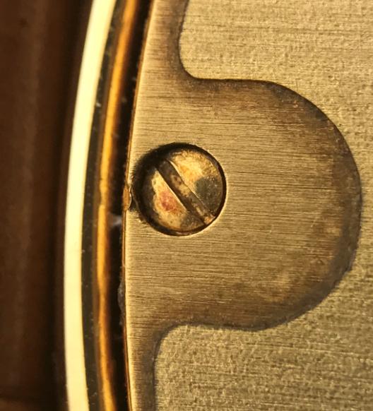 买二手表怎么去鉴定呢,买二手表怎么看表是否有翻新