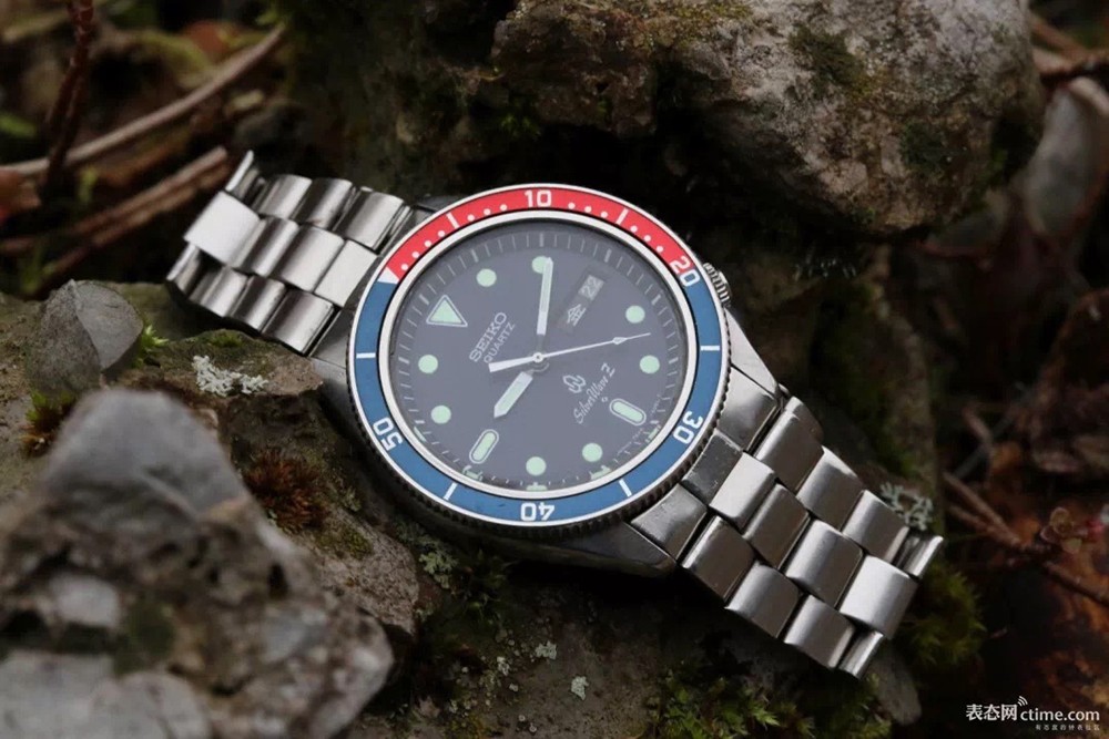 戴两块表的人永远不知道时间,戴两块表的人是什么心态