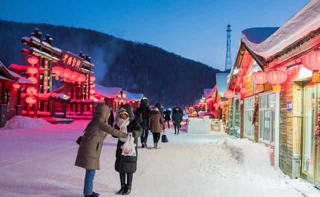 黑龙江省牡丹江市雪乡第一场大雪,雪乡迎来深秋第一场雪