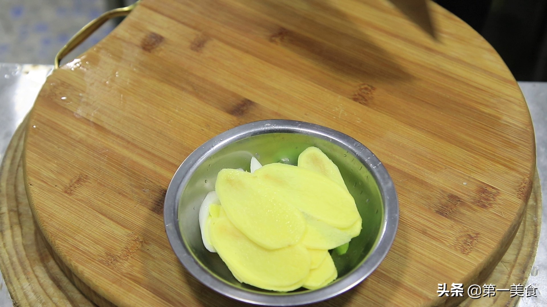 厨师长教你一个简单做鱼的方法,厨师做鱼视频教程大全