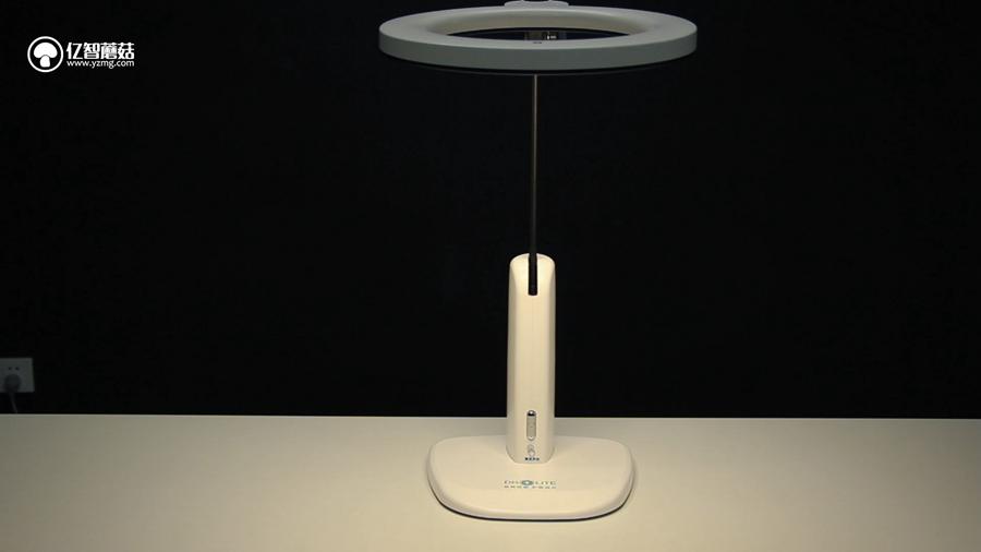 不要再相信“护眼灯”这种鬼话了！200~1500元台灯横测揭秘