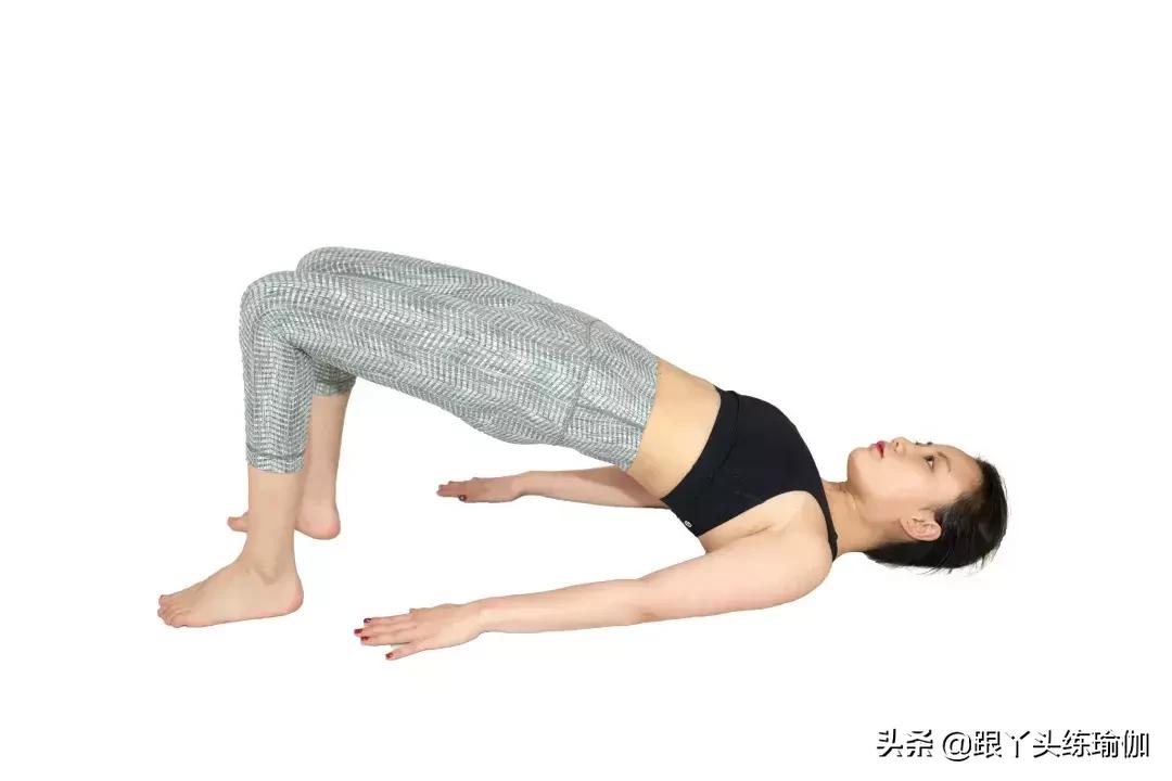 适合四十五岁每天练习的瑜伽动作,适合45岁练的瑜伽动作