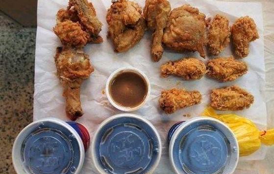 肯德基全家桶惊天大秘密,为什么肯德基的全家桶只有一点点