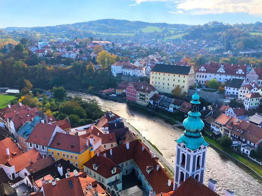 月薪三千最值得去的三个国家,九个月入3000能去的国家