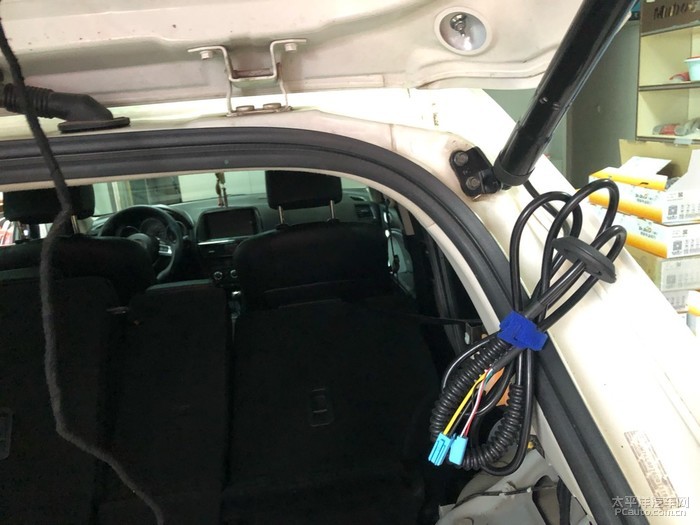 满意的静音电动尾门-门博士产品装车