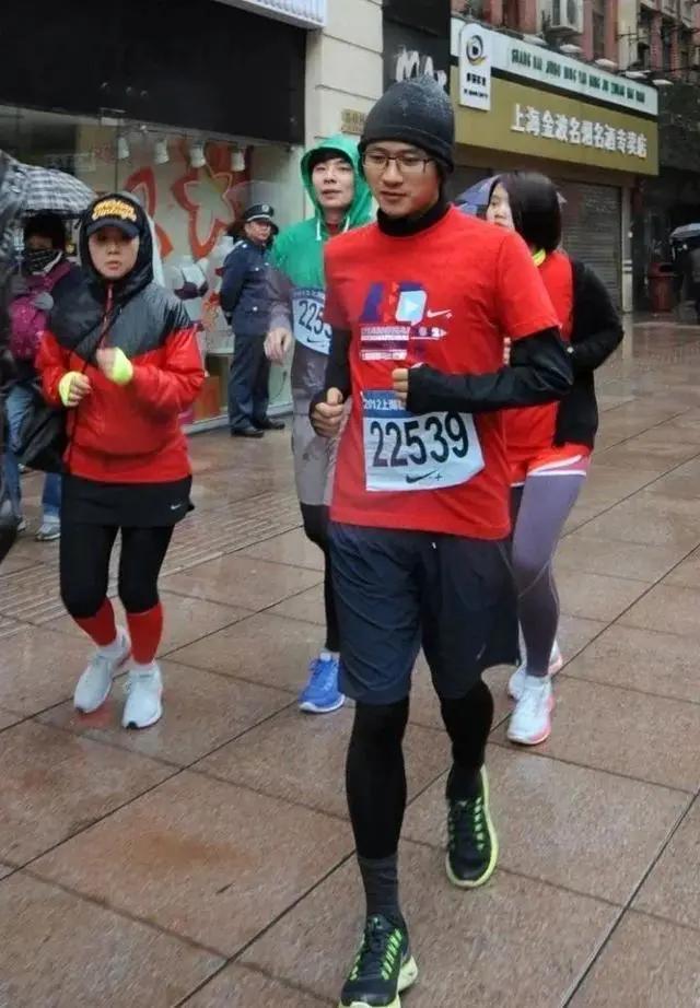 韩寒关于跑步经典语录,韩寒跑步5公里视频