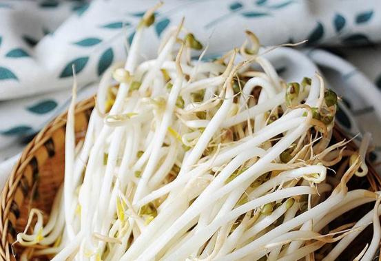 绿豆怎么生出绿豆芽,开水生绿豆芽