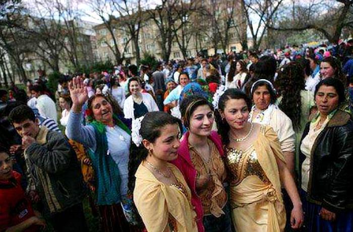 保加利亚新娘市集每年几月开始,保加利亚集市美女