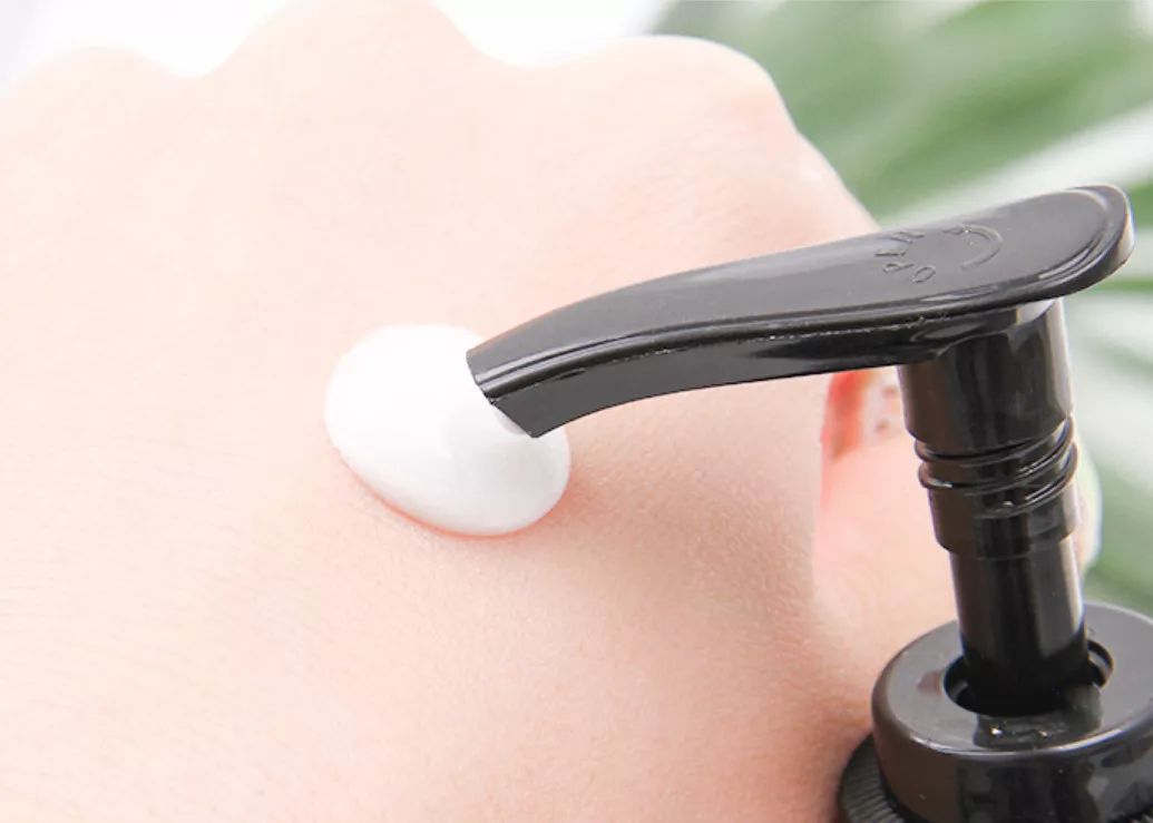 学生*党**也能买的平价水乳，居然拯救了我的烂脸！