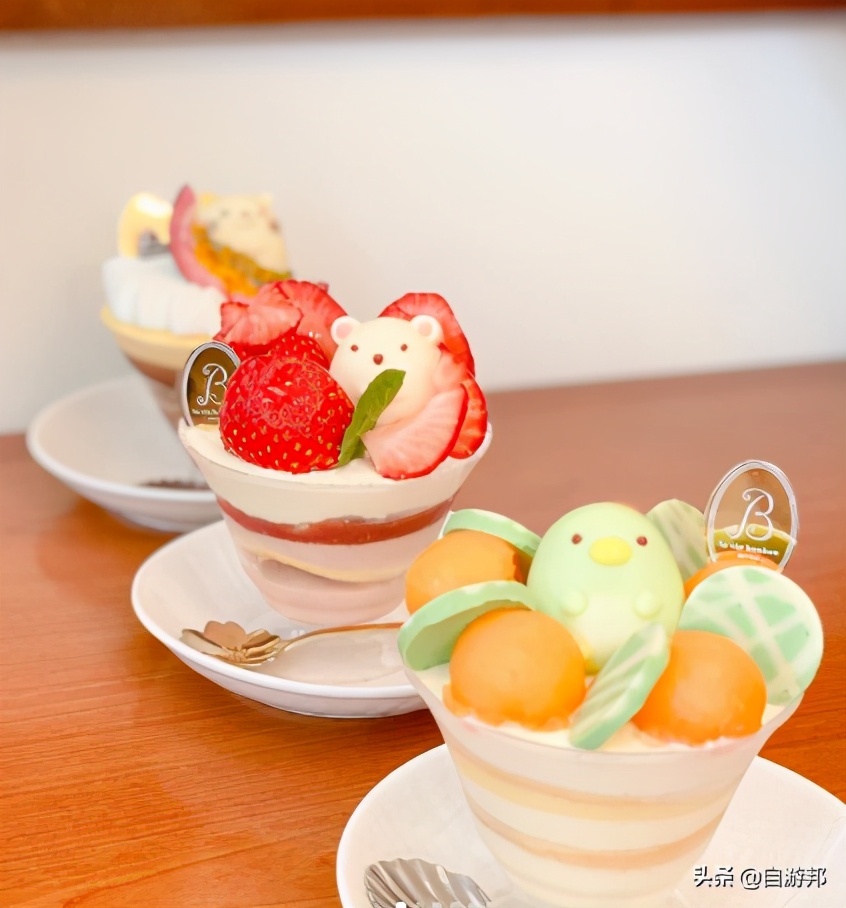 日系蛋糕可爱小猫,日本甜品卡通角落生物