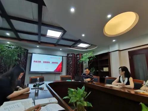 金中实小|”向善、向上、向美“——记新进教师培训