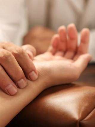 湖州晚报丨老梅虬影亦芳华