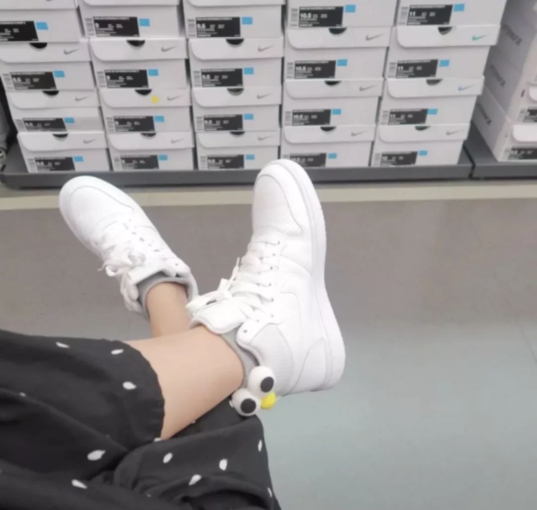 60块钱买回来的鞋,从哪里买阿迪耐克便宜正品