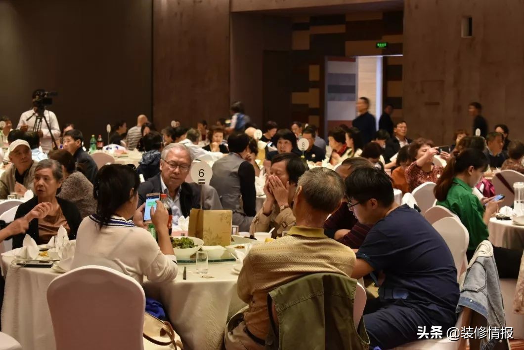 精艺良工：网红餐厅韦老板，如何变身熊爸爸的