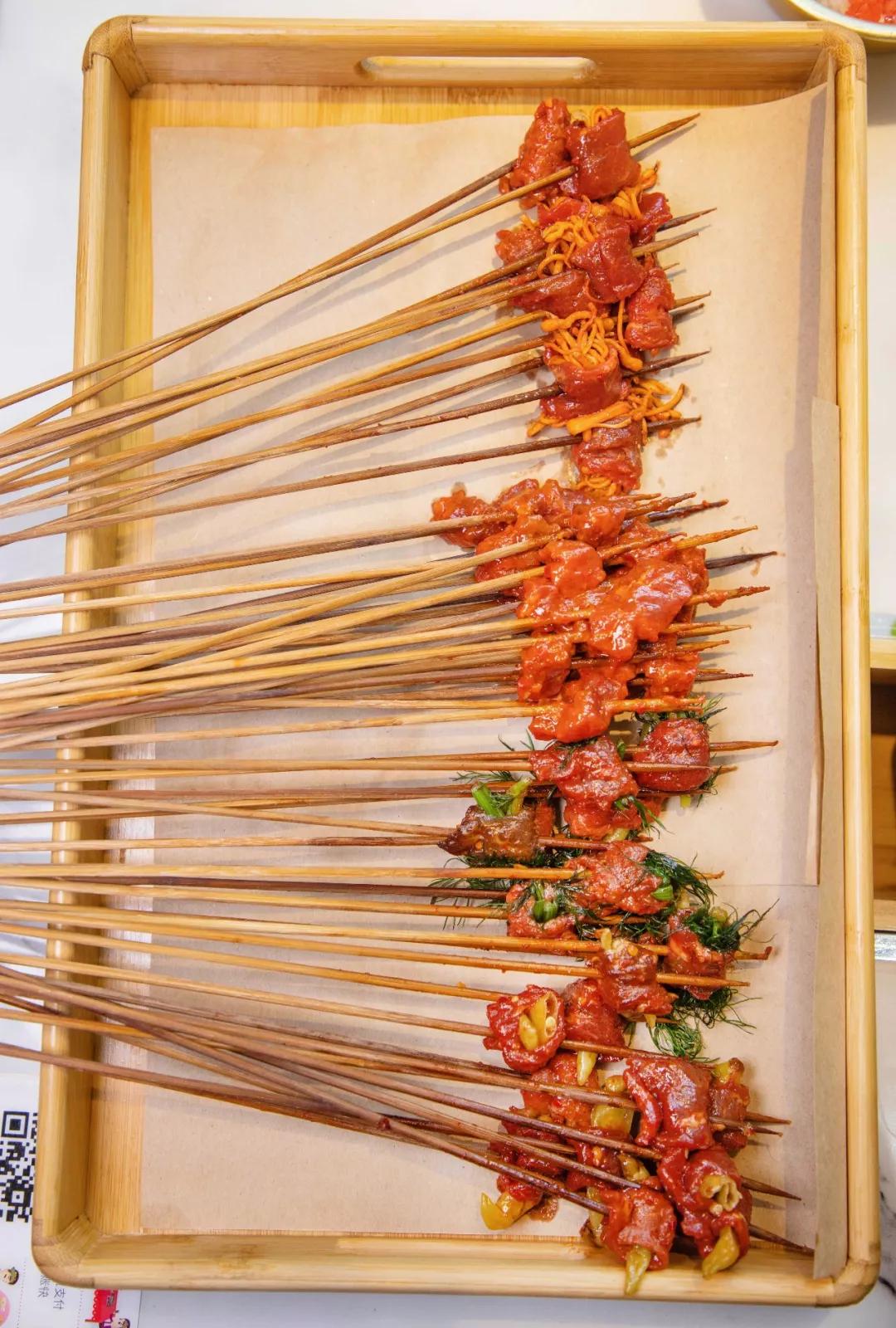 兰州网红串串最近火爆的,兰州西关网红串串