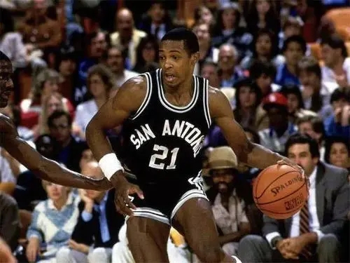 nba最年轻的抢断王保罗,保罗生涯抢断数超越乔丹