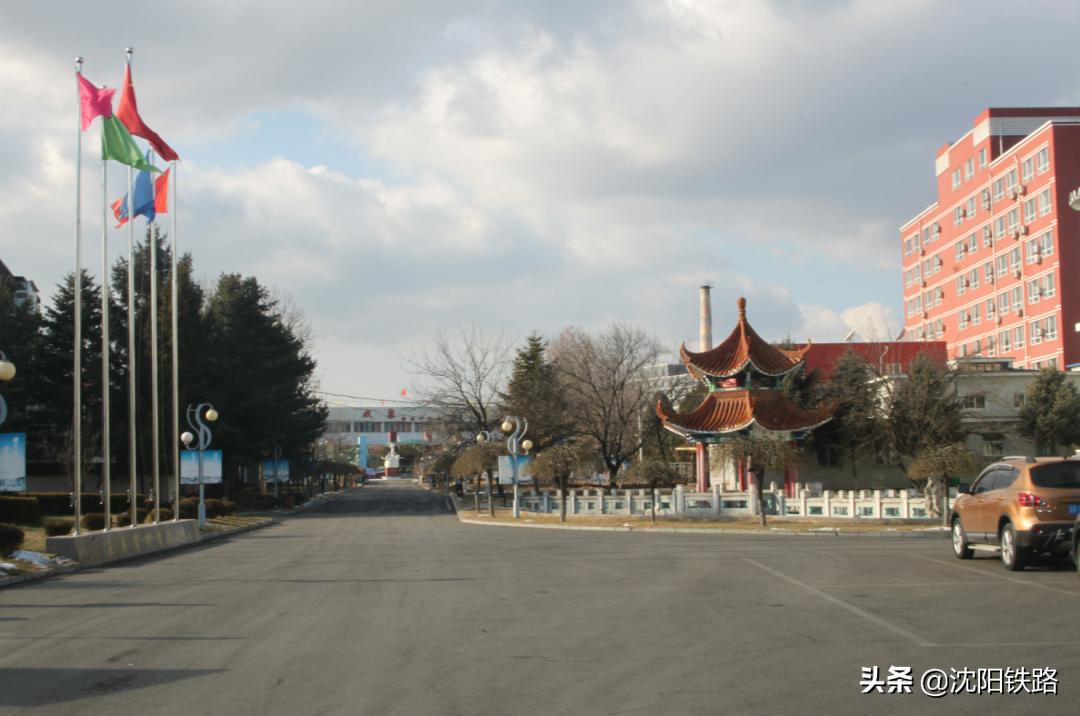 这个季节很适合泡温泉,到五龙背泡温泉放松一下心情