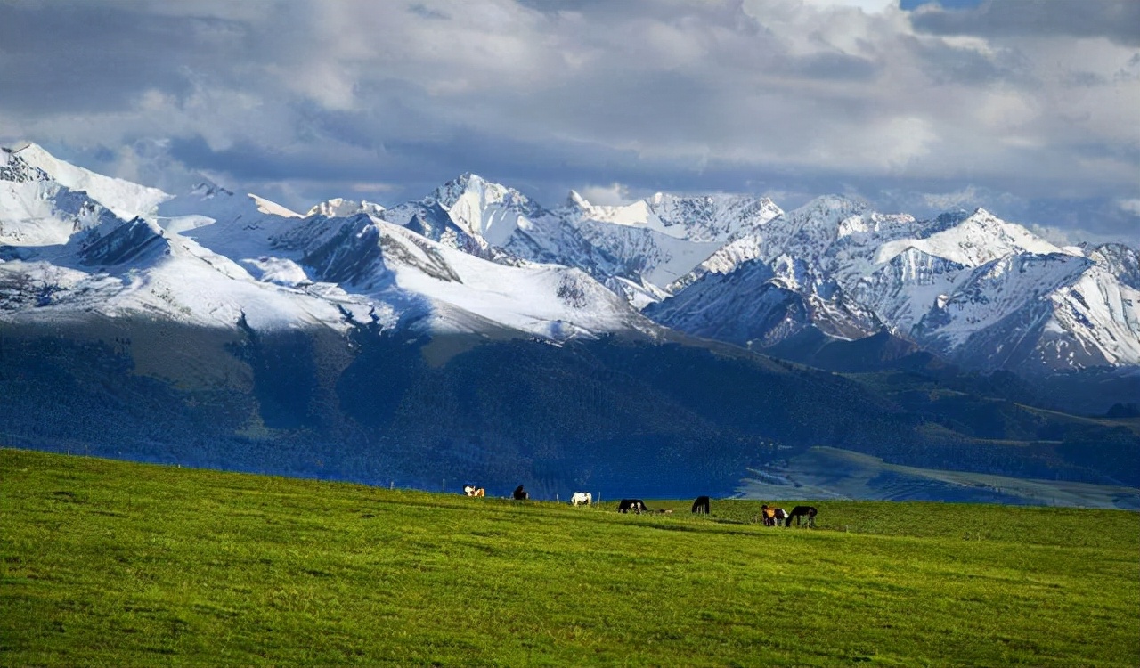 祖国北疆壮美山河,祖国大好河山新疆旅游