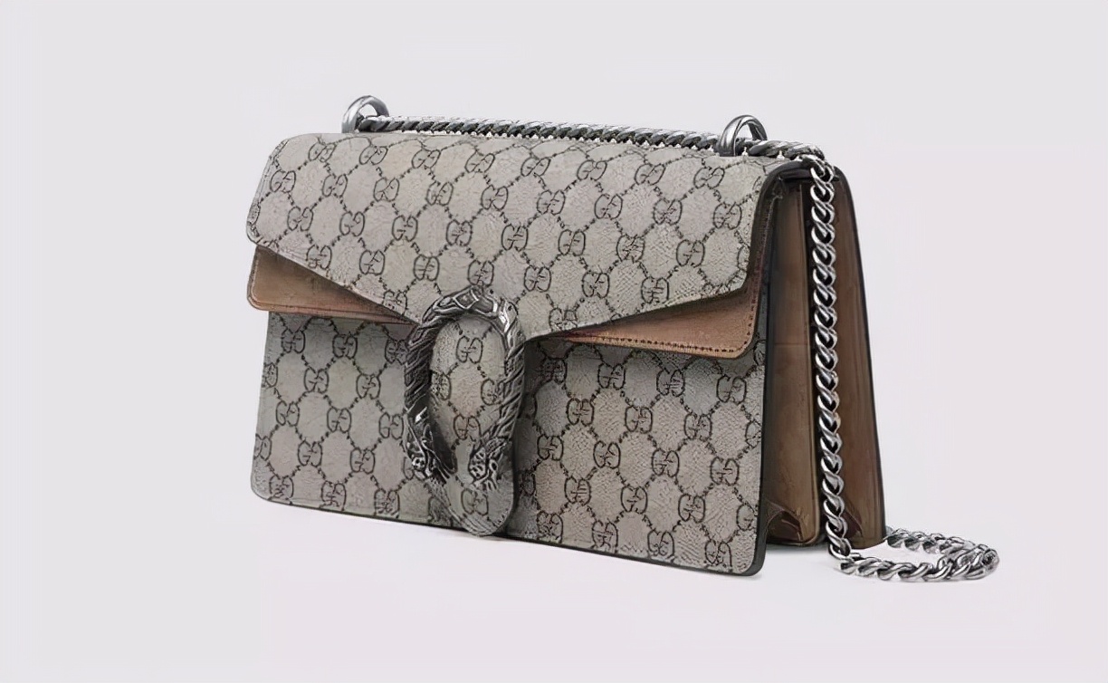 在游戏世界充值一个亿,在游戏世界里氪金