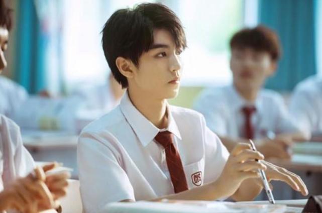 大学里，男生多高才算“矮”？女生说出真实想法，标准不是1.8m