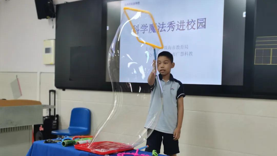 寒假在托管班的一天300字,假期托管班一日三餐