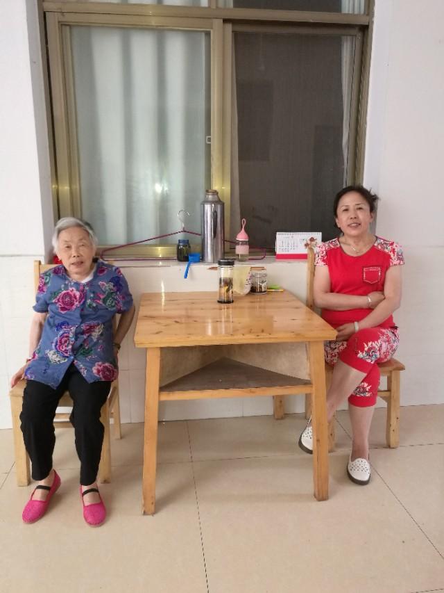 青城山农家乐介绍范文,青城山镇药王山下农家乐的故事