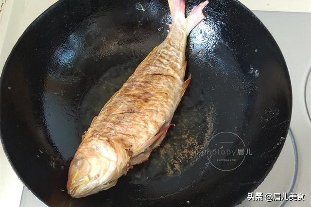 这种鱼虽小营养齐全市场价格不错,肉质鲜美和刺少的鱼