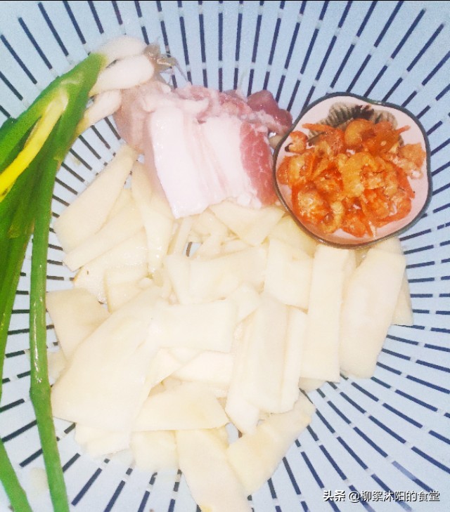 酸笋炒什么最下饭好吃,酸笋炒什么好吃一点