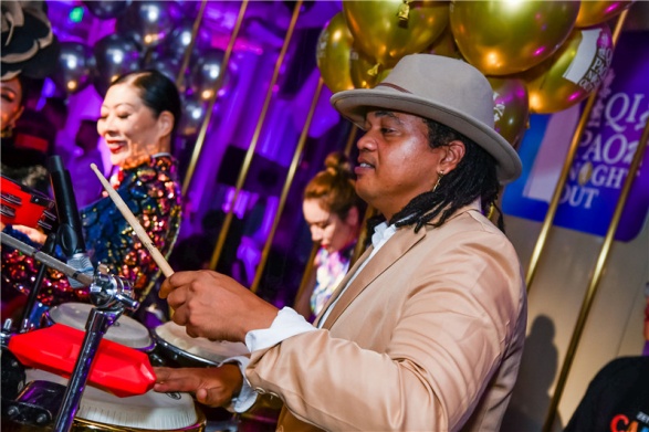 胡社光新中式旗袍走秀视频,胡社光时装发布会