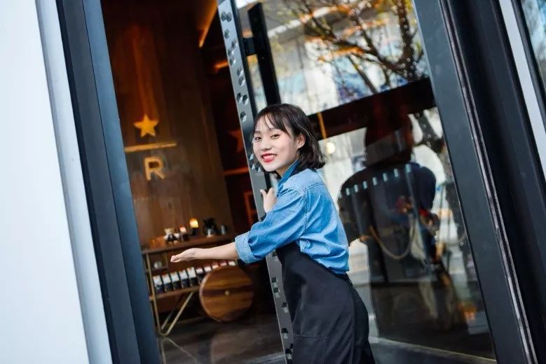 星巴克招暑假工标准是什么,星巴克招聘暑假工