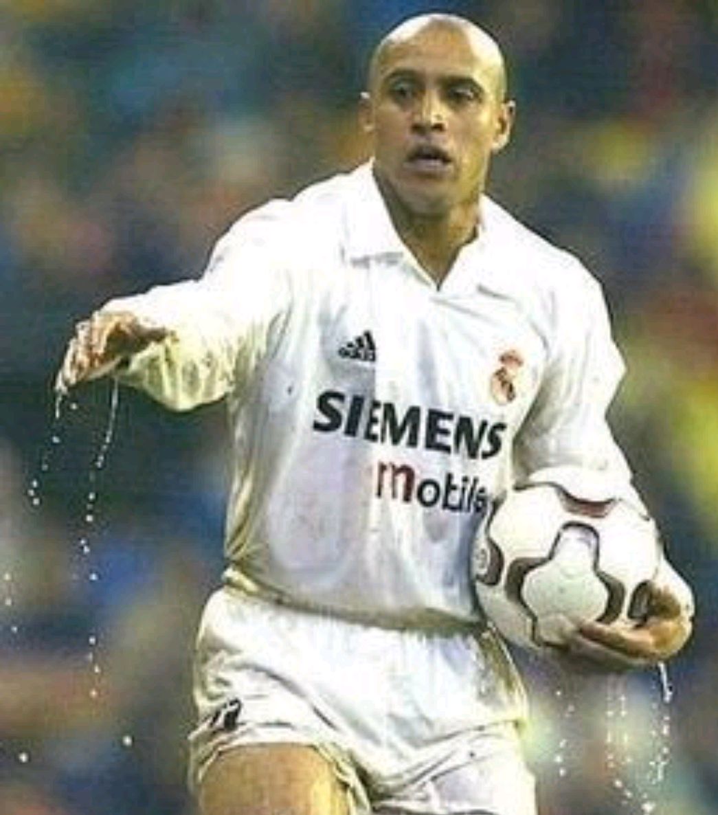 足坛神迹进五球,足坛十大杂耍过人