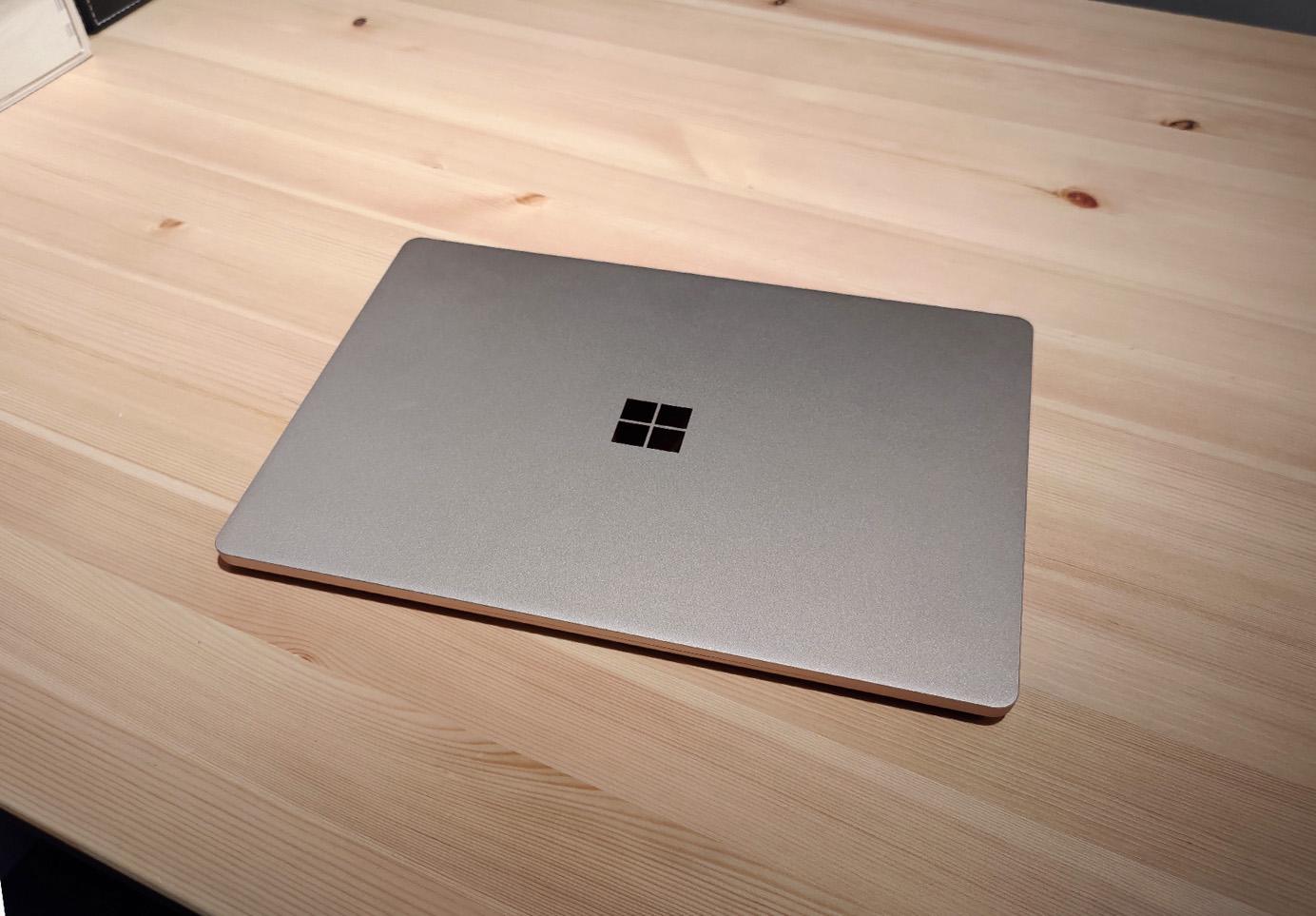 一线通type-c显示器怎么玩,显示器type-c接口在哪里