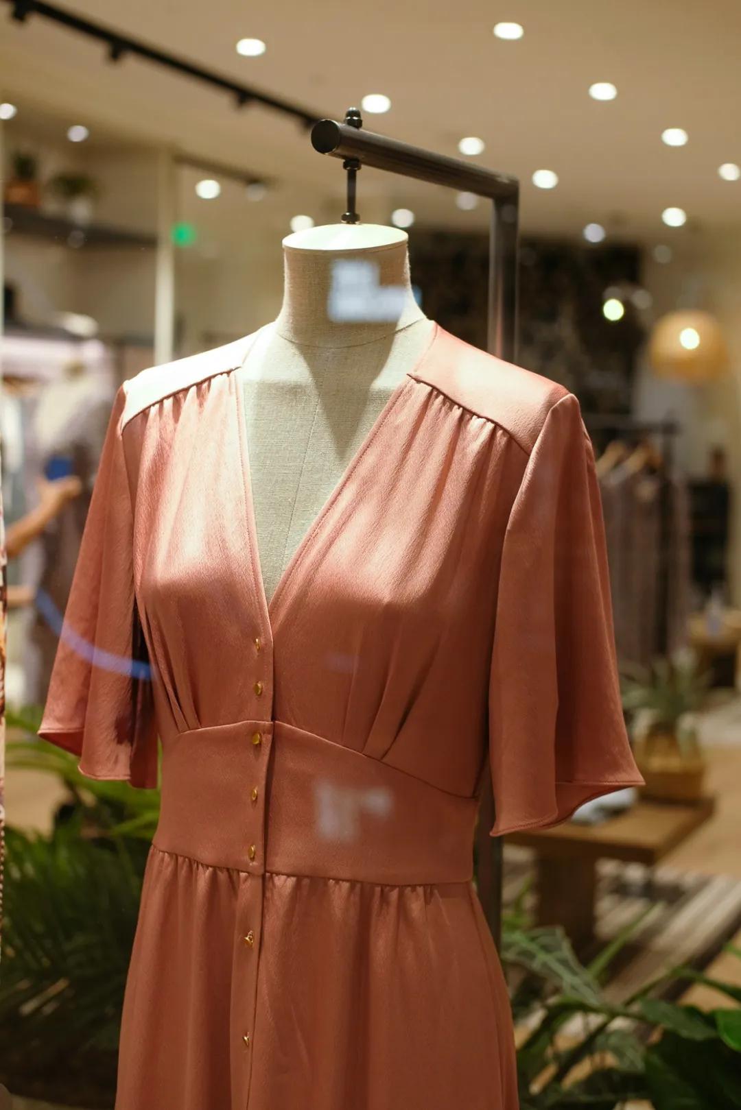 购物指南 | 轻松get顾佳式穿搭，并附越买越省的秘笈