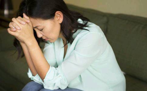 女儿7岁口臭很严重,七岁女儿口臭