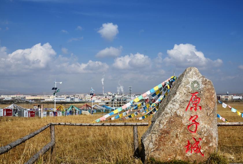 首颗原*弹子**基地的唯一私照:四位来自上海的姑娘,后来发展怎样?