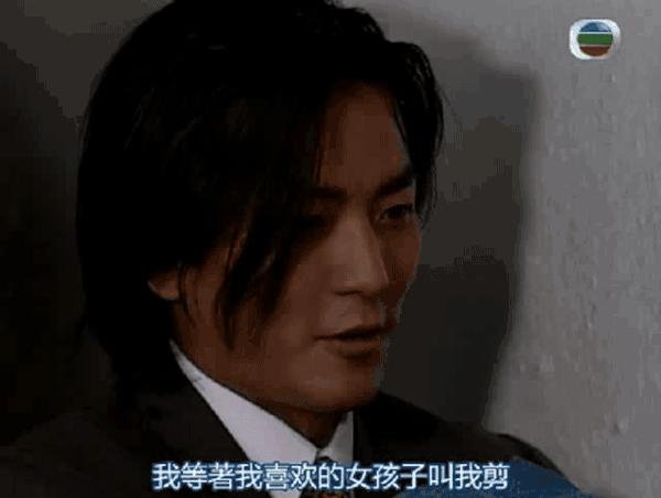 曾经生活在惊涛骇浪中的她为什么又站起来了?靠自救