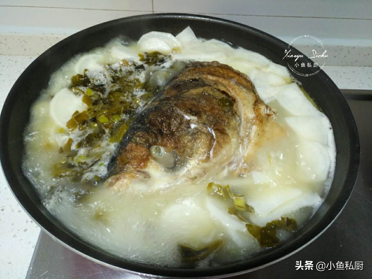 煮鱼汤用开水会腥吗,煮鱼汤为什么要用猪油