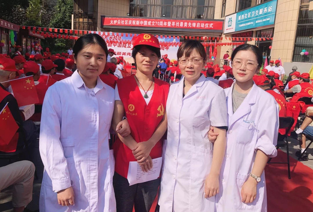 “我跟你们一样只是在工作，只是地方不同”淳安女护师发自武汉的报平安电话让人泪目