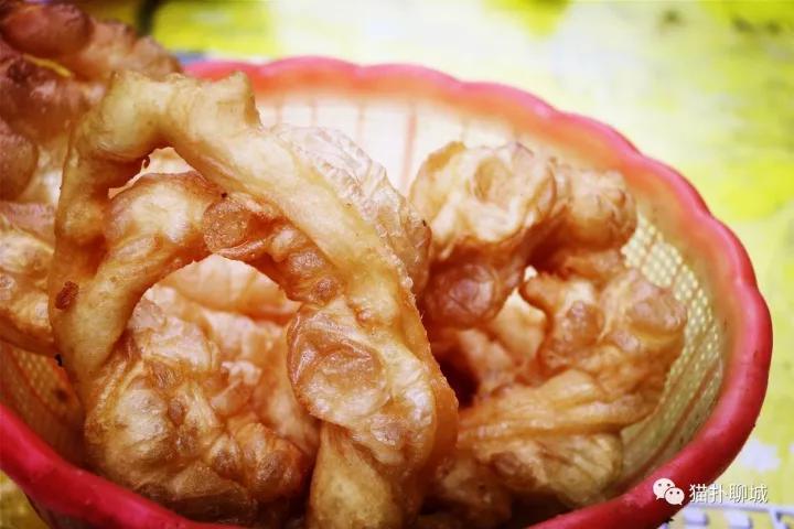 聊城哪里一条街都是饭店,聊城热闹的一条街