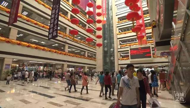 义乌篁园服装批发市场高档女装,义乌五爱尾货处理一条街