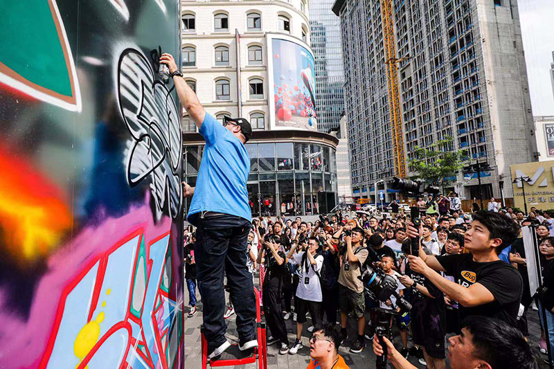 球鞋安踏推荐强度高,安踏龙珠超联名dragonball黑悟空