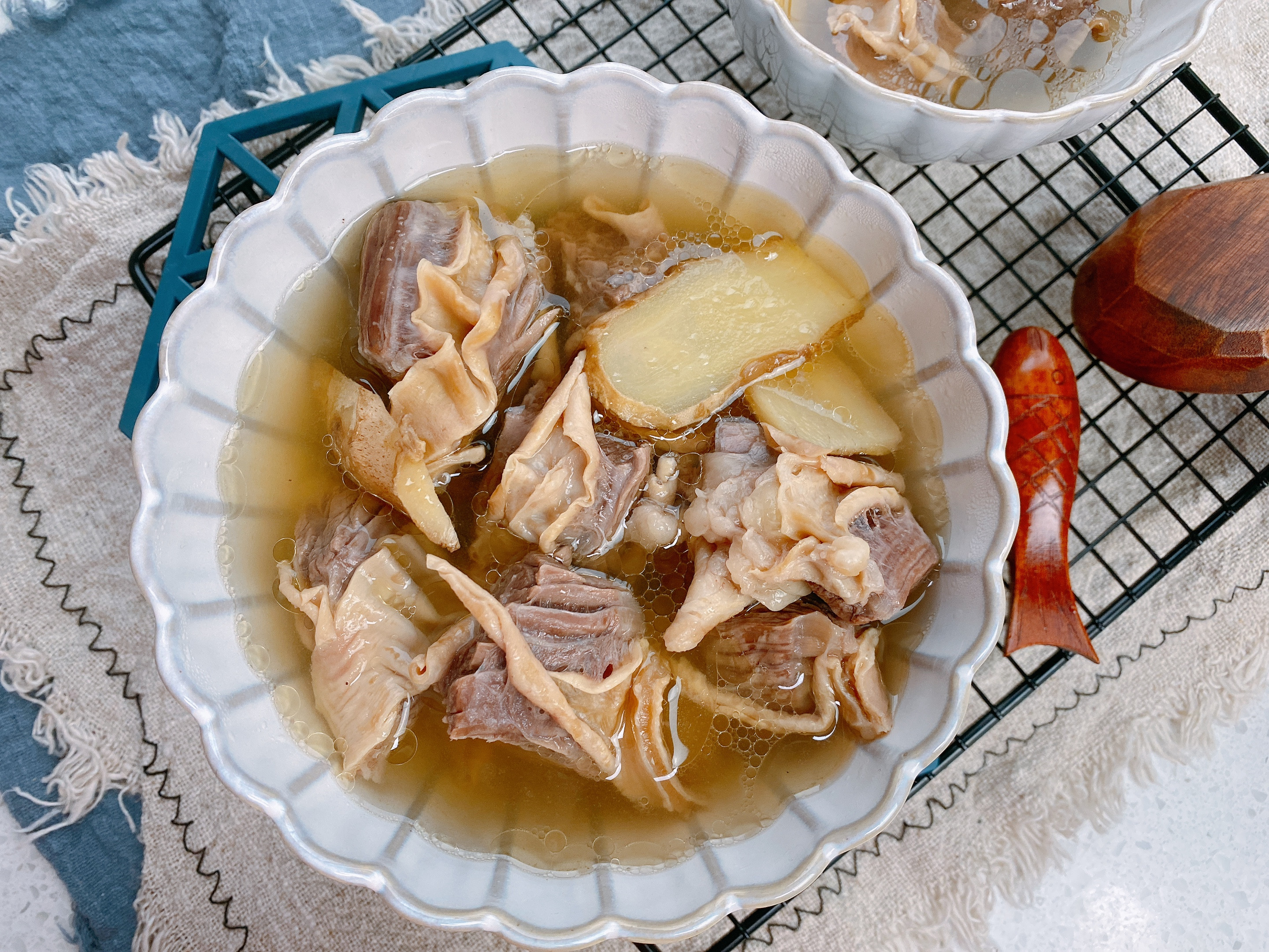 清炖牛肉怎样做到汤清淡肉入味,清炖牛肉汤怎么炖好吃又烂