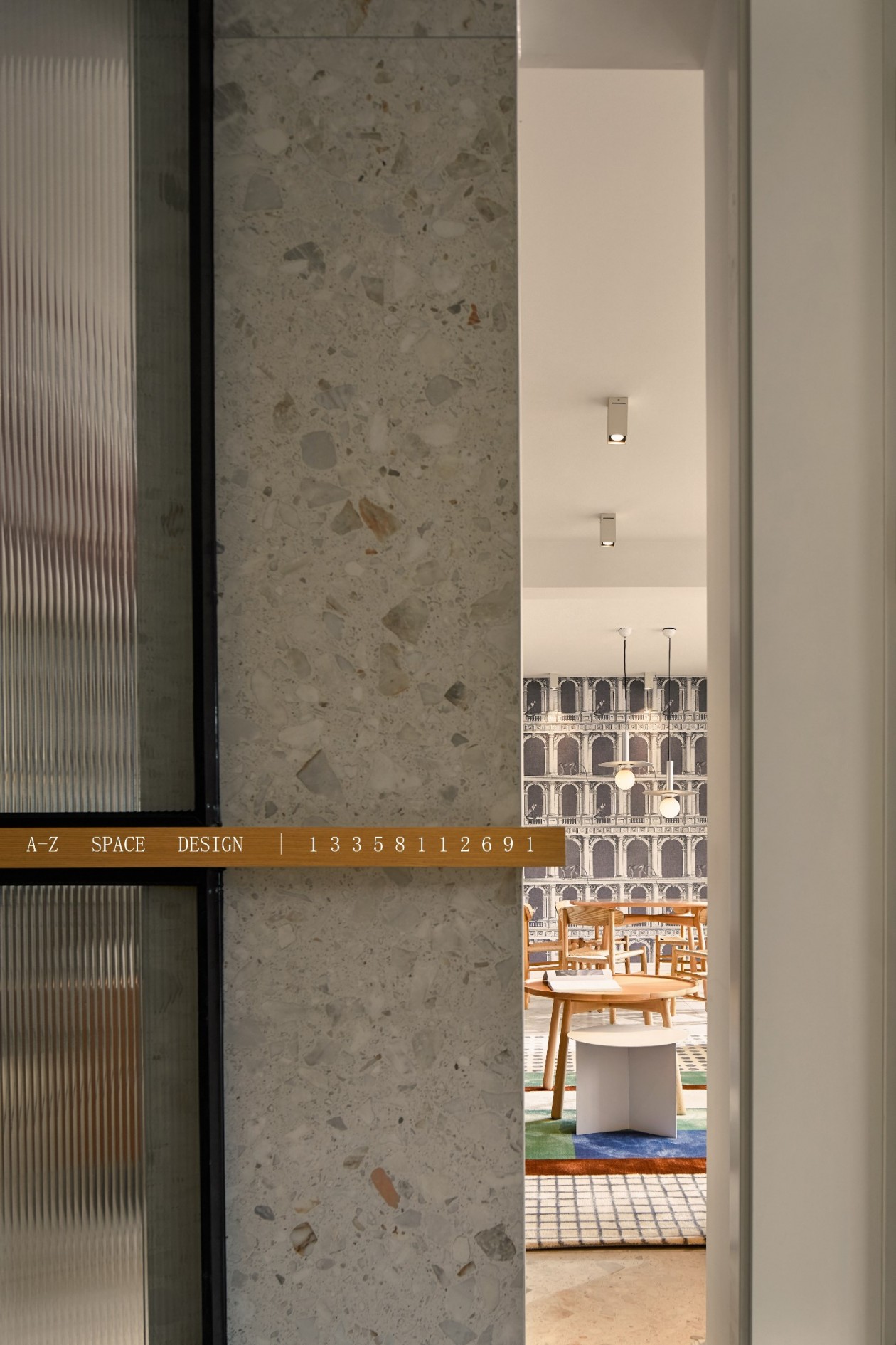 “拼一脸的缤纷染一屋的色块做最精彩的自己”原木家具最百搭