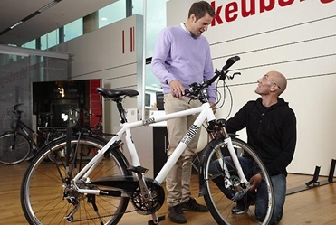 韦德之道九低帮是全掌碳板吗,韦德之道8是高配全掌䨻吗