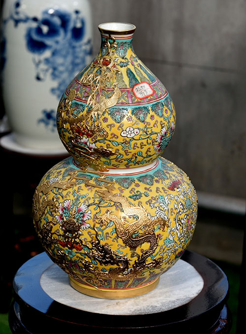 秀才无良搬起石头砸自己的脚