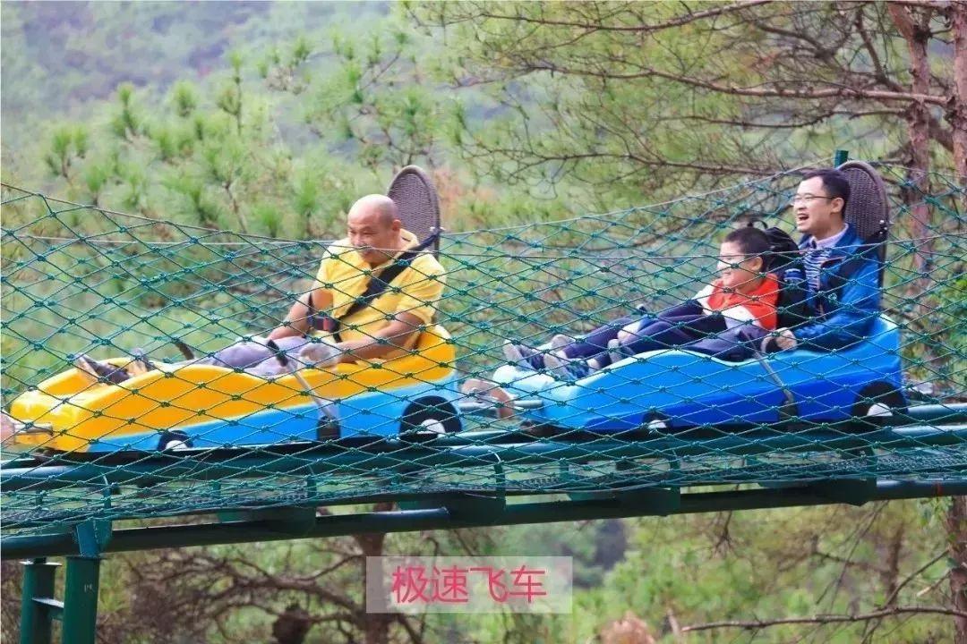 水上乐园超级大喇叭体验,挑战十大世界上最大的水上乐园