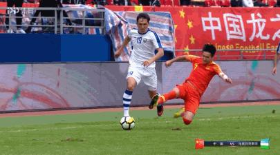 中国1-0乌兹别克赛后,中国队2:1乌兹别克