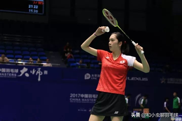 羽毛球高远球打不出弧度怎么办,羽毛球高远球正确方法和发力