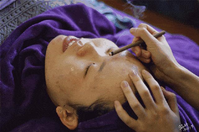 100人里就有20人中招，清洁不到位导致脸上冒虫，毛孔需要早清洁