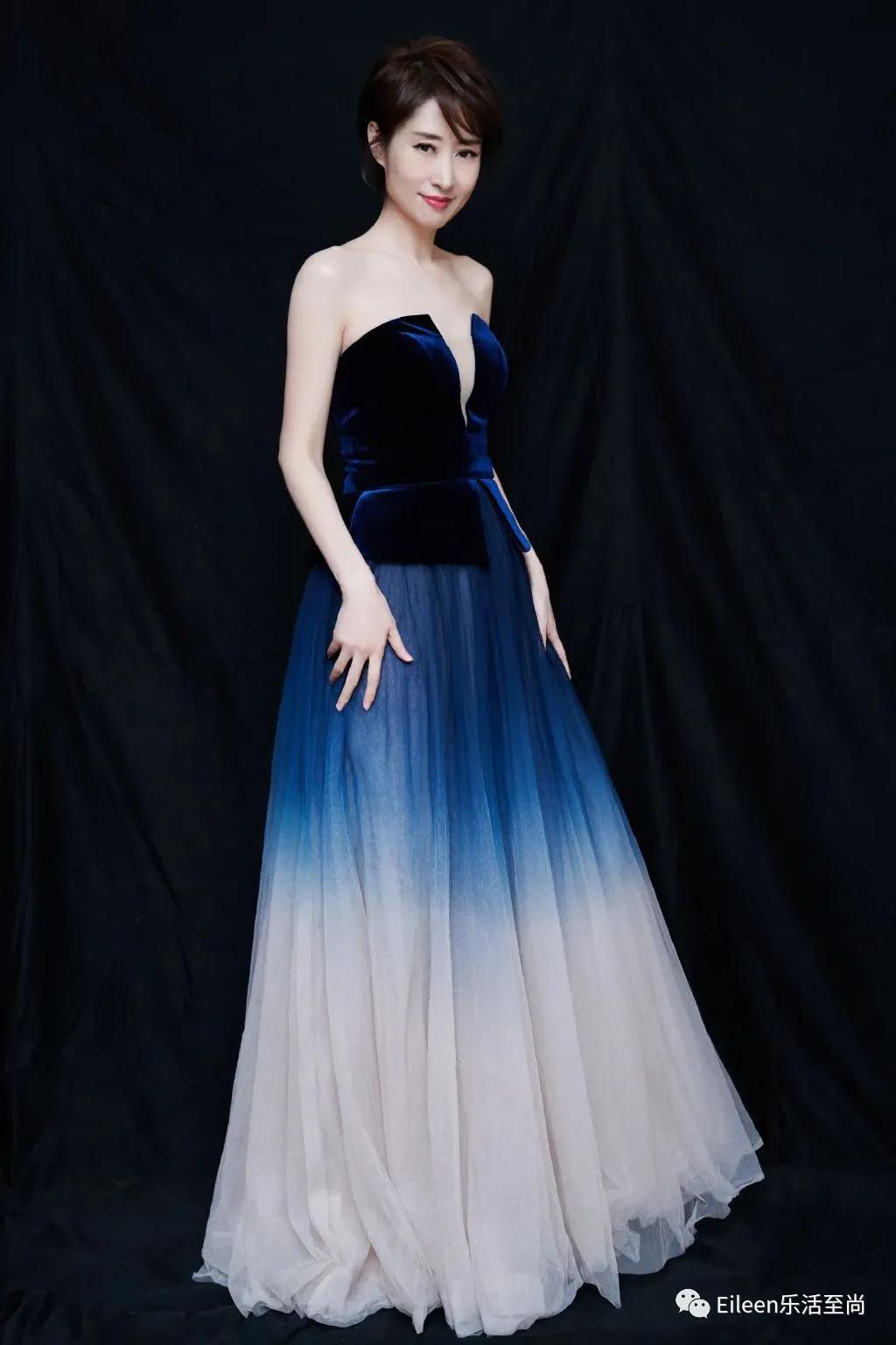 休夫复出，44岁爆红，宝藏姐姐中年叛逆记